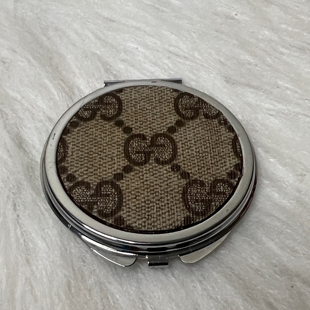 Gucci Beige and Silver Compact Mirror